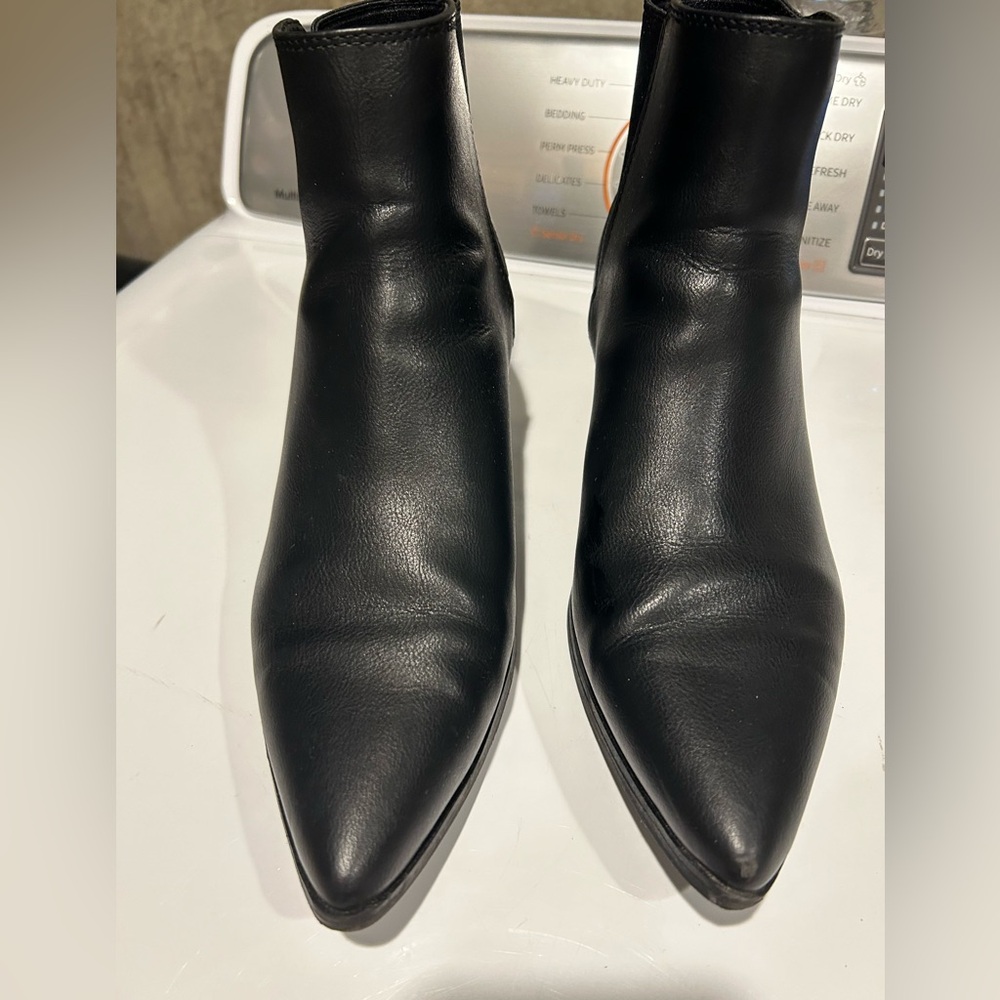Women’s leather boots